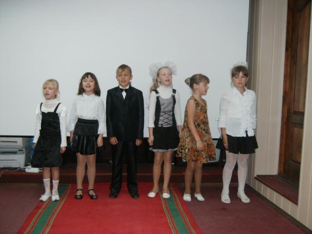 ТАК ЖИВУТЬ СОСНИЦЬКІ ДОВЖЕНКІВЦІ (004 G0048.JPG)